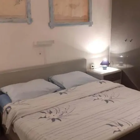 Corner Supetarska Draga - With Terrace And Sea View Appartement