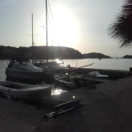 Appartement Corner Supetarska Draga - With Terrace And Sea View Rab Town