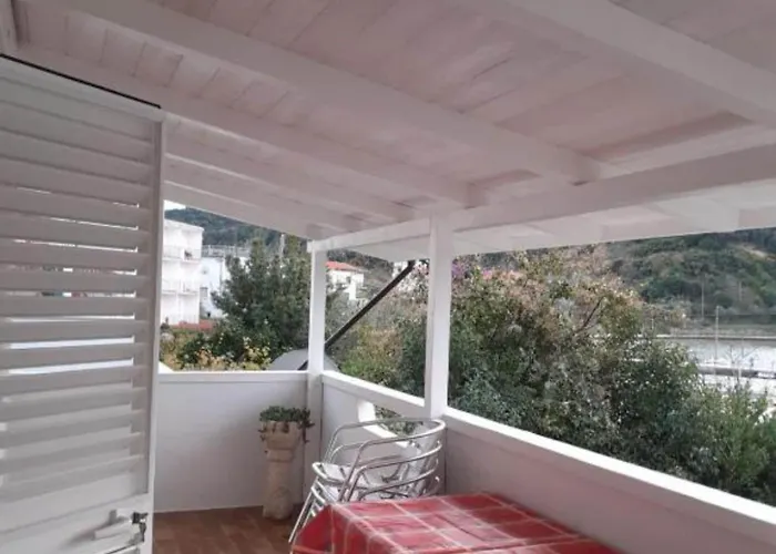 Corner Supetarska Draga - With Terrace And Sea View * Rab Town
