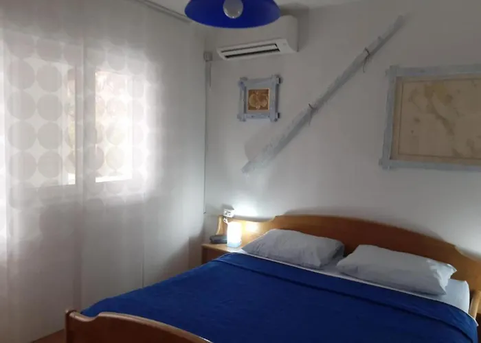 Corner Supetarska Draga - With Terrace And Sea View * Rab Town