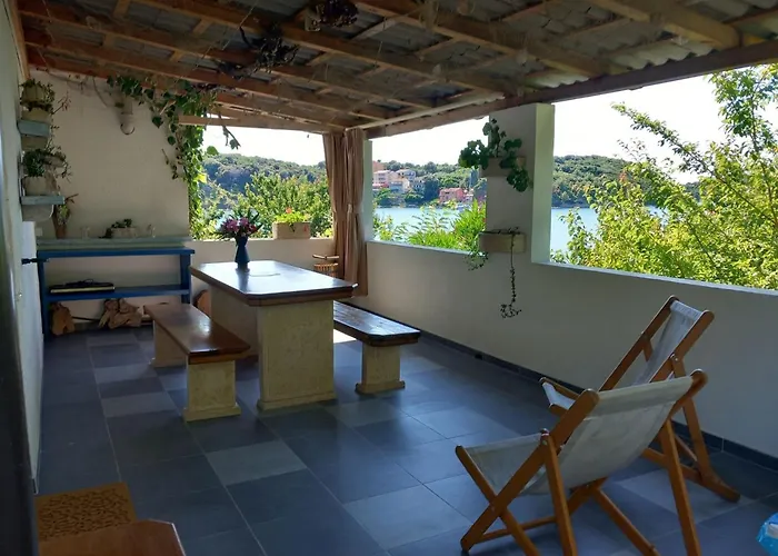 Apartment Corner Supetarska Draga - With Terrace And Sea View *