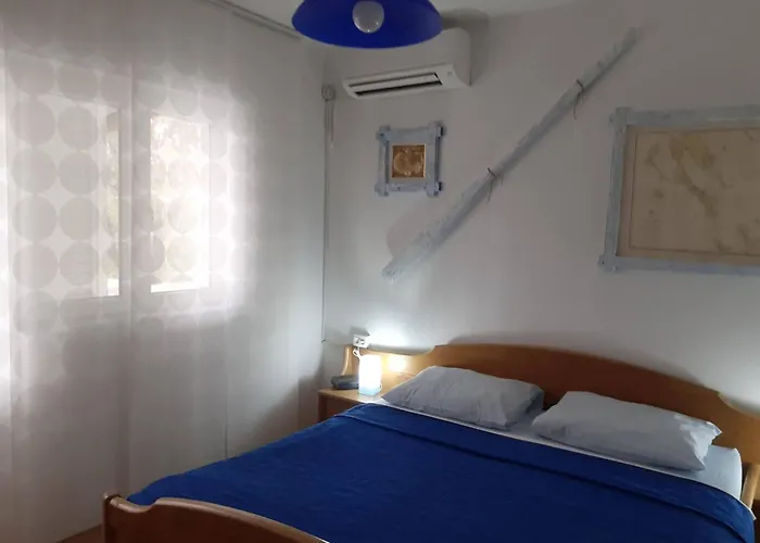Corner Supetarska Draga - With Terrace And Sea View Apartment Rab Town